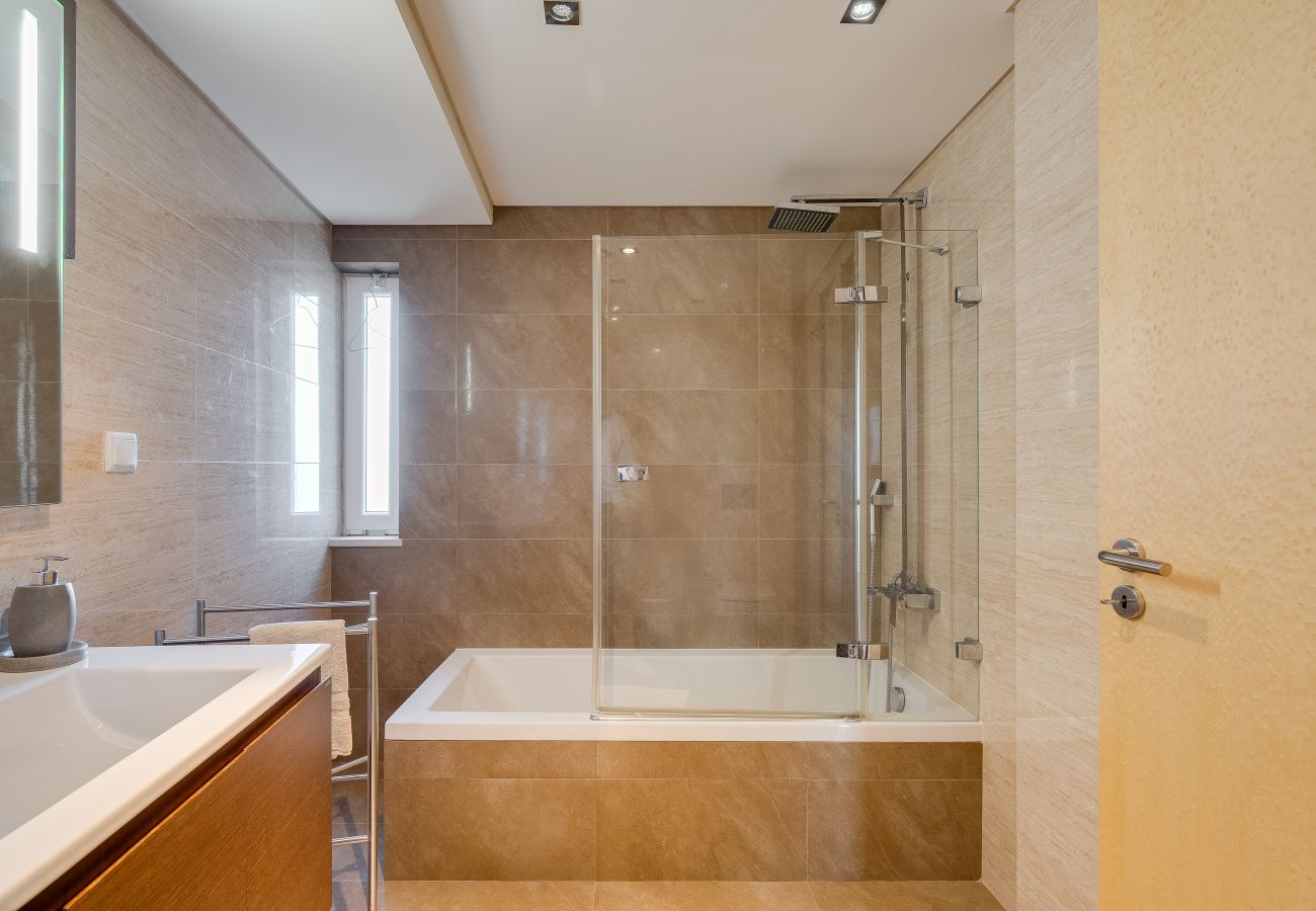 Condomínio em Costa de Caparica - Plazza T2 Luxury apartment whith sea view face t