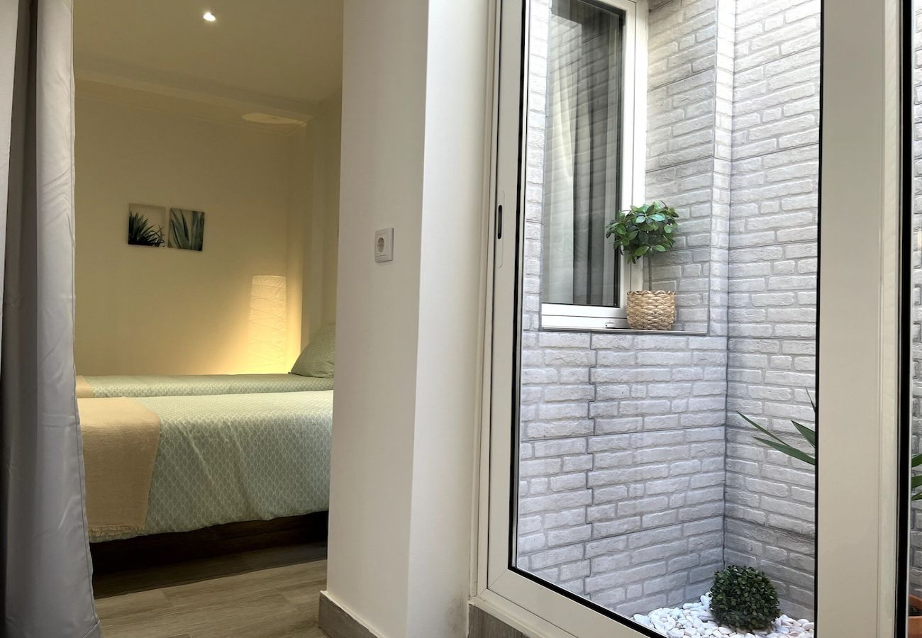 Casa em Costa de Caparica - Suite privada com patio · Suite XL plus patio (T1)