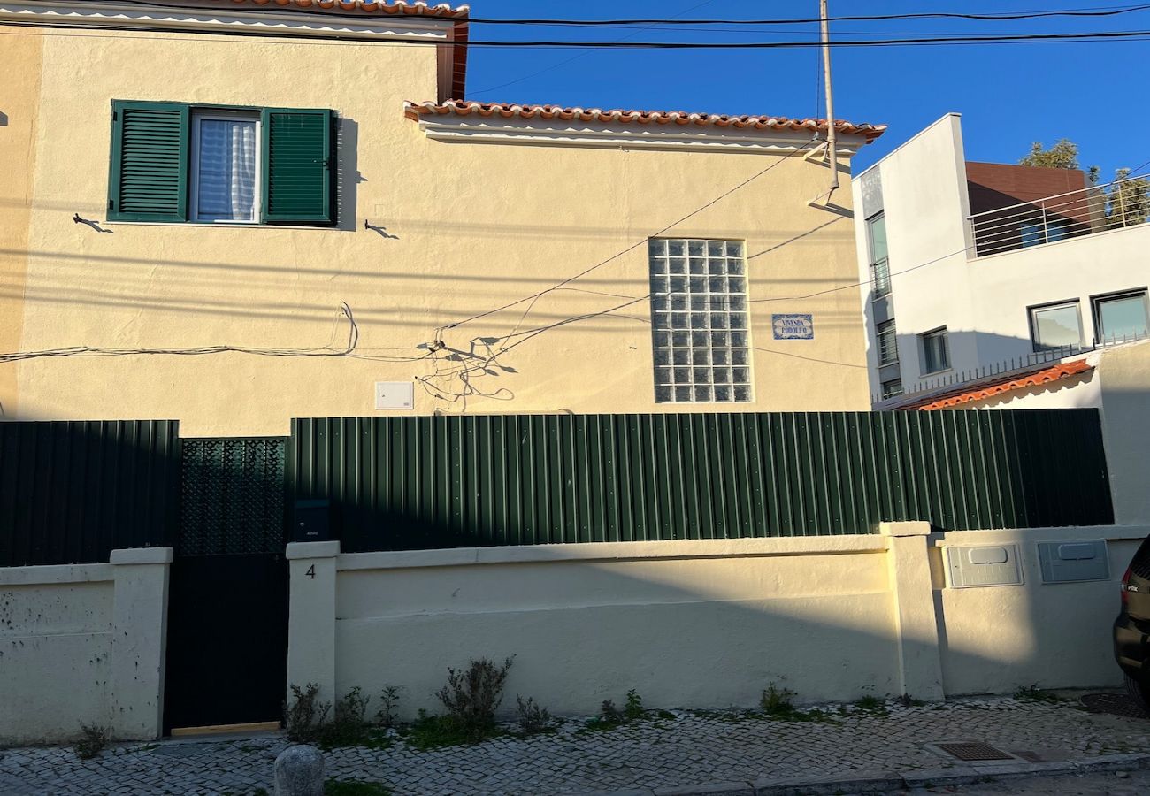 Casa em Costa de Caparica - Suite privada com patio · Suite XL plus patio (T1)