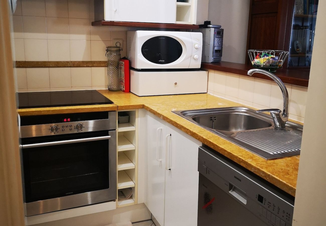 Apartamento em Costa de Caparica - 2ºF COSTA AZUL · CaparicaT2 com vista mar, ideal p