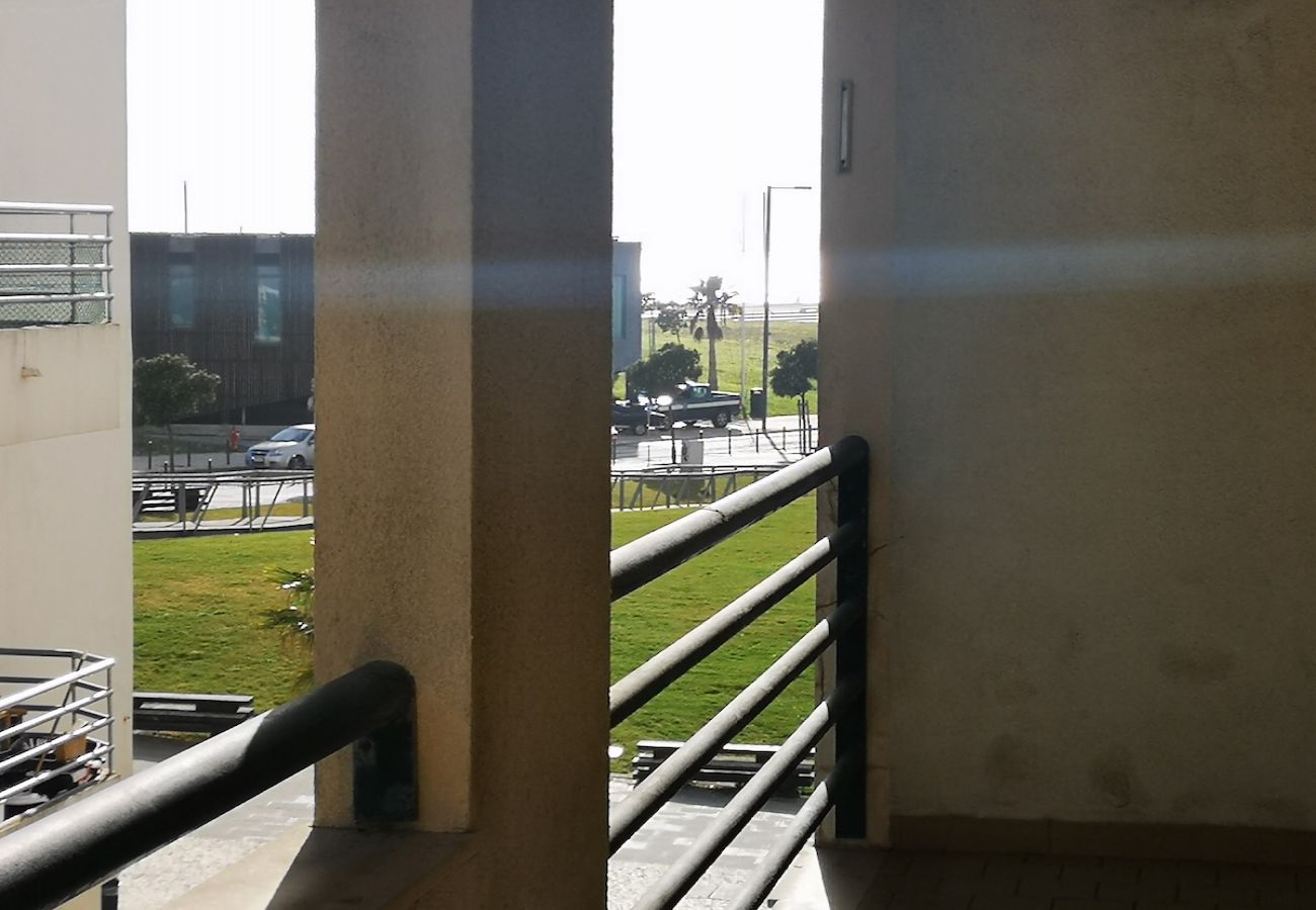 Apartamento em Costa de Caparica - 2ºF COSTA AZUL · CaparicaT2 com vista mar, ideal p