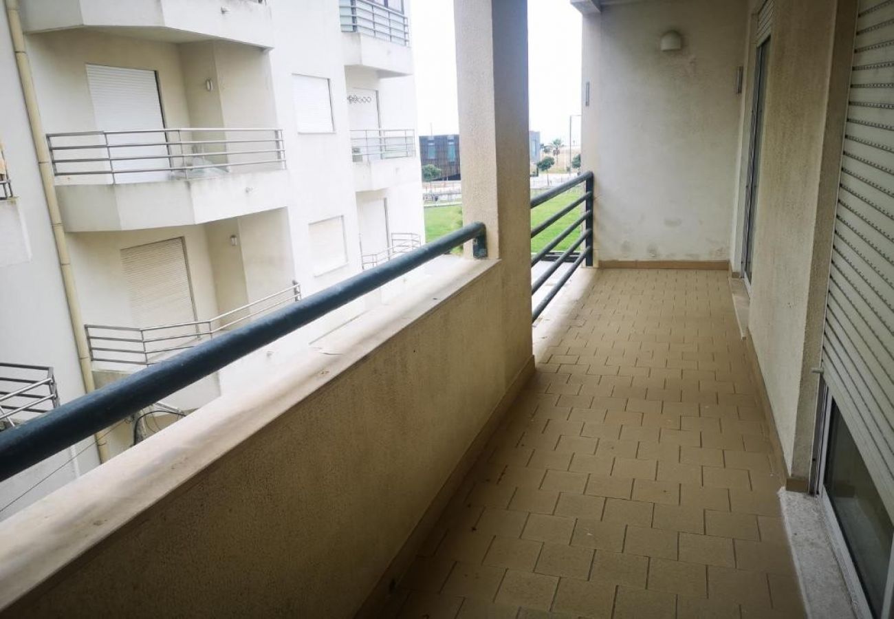 Apartamento em Costa de Caparica - 2ºF COSTA AZUL · CaparicaT2 com vista mar, ideal p