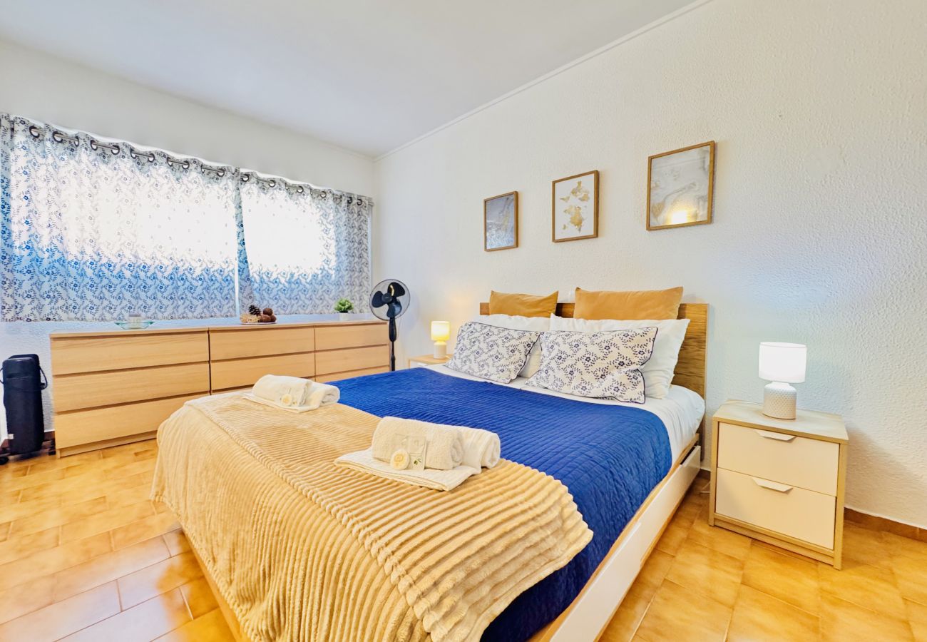 Apartamento em Costa de Caparica - Sol e Piscina na Caparica