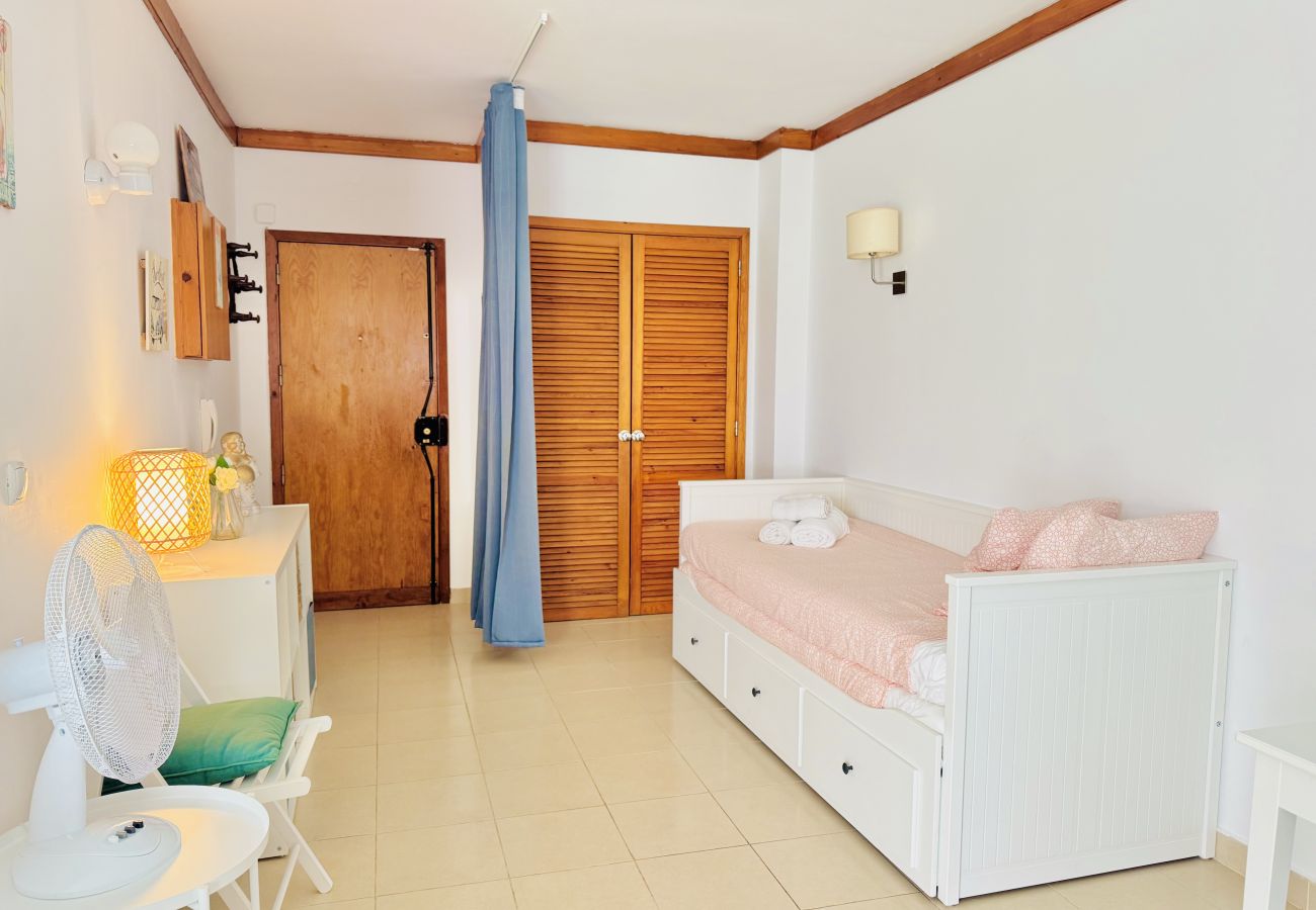 Estúdio em Costa de Caparica - Studio & Terraço