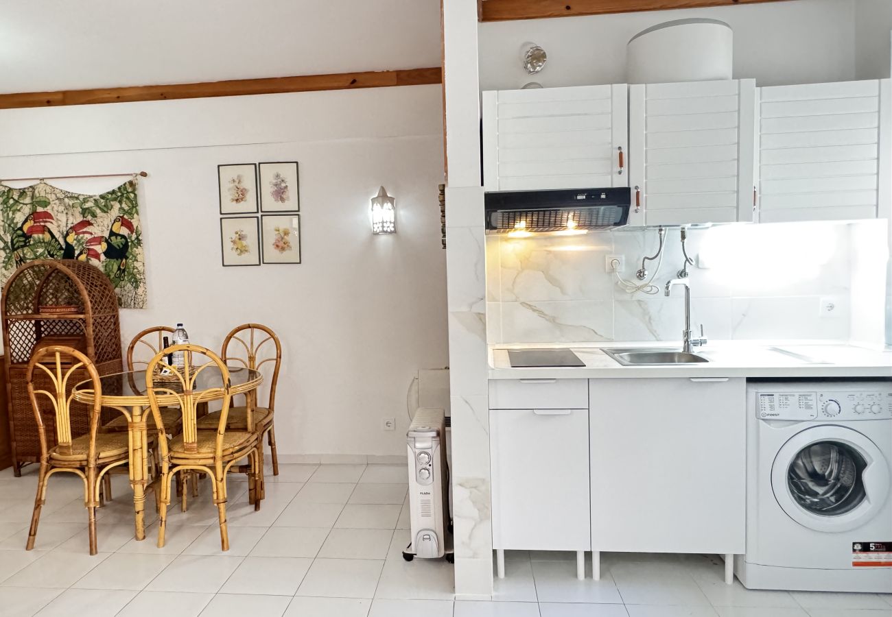 Studio in Costa de Caparica - Casinha de Praia