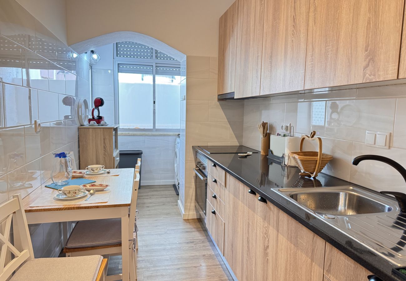 Ferienwohnung in Costa de Caparica - Cozy 2 room apartment by the beach
