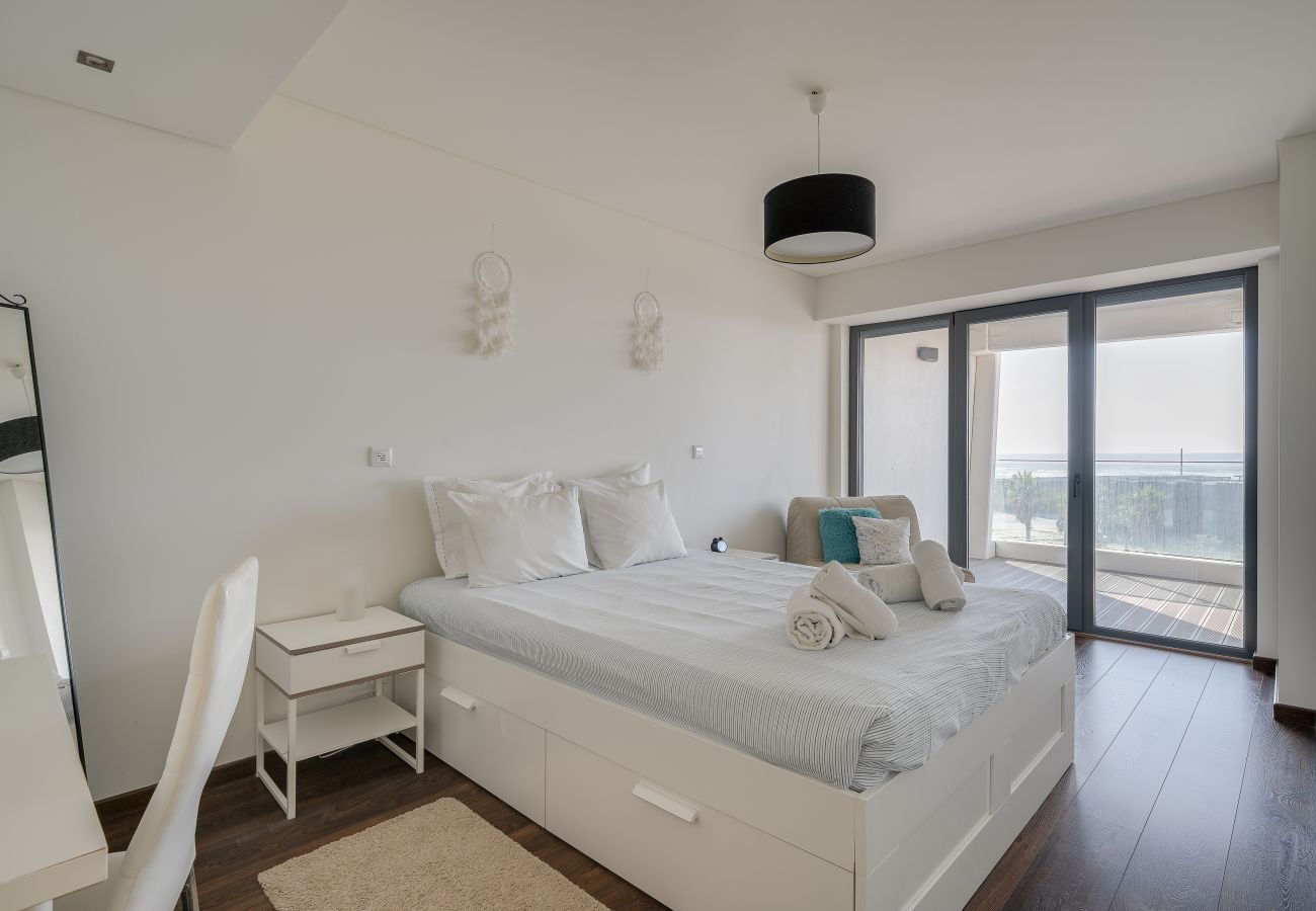 Residence in Costa de Caparica - Plazza T2 Luxury apartment whith sea view face t