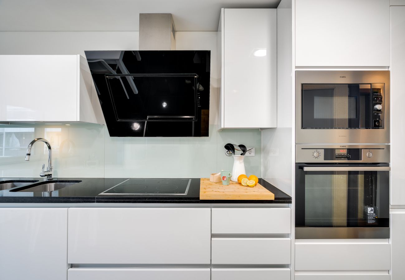 Residence in Costa de Caparica - Plazza T2 Luxury apartment whith sea view face t