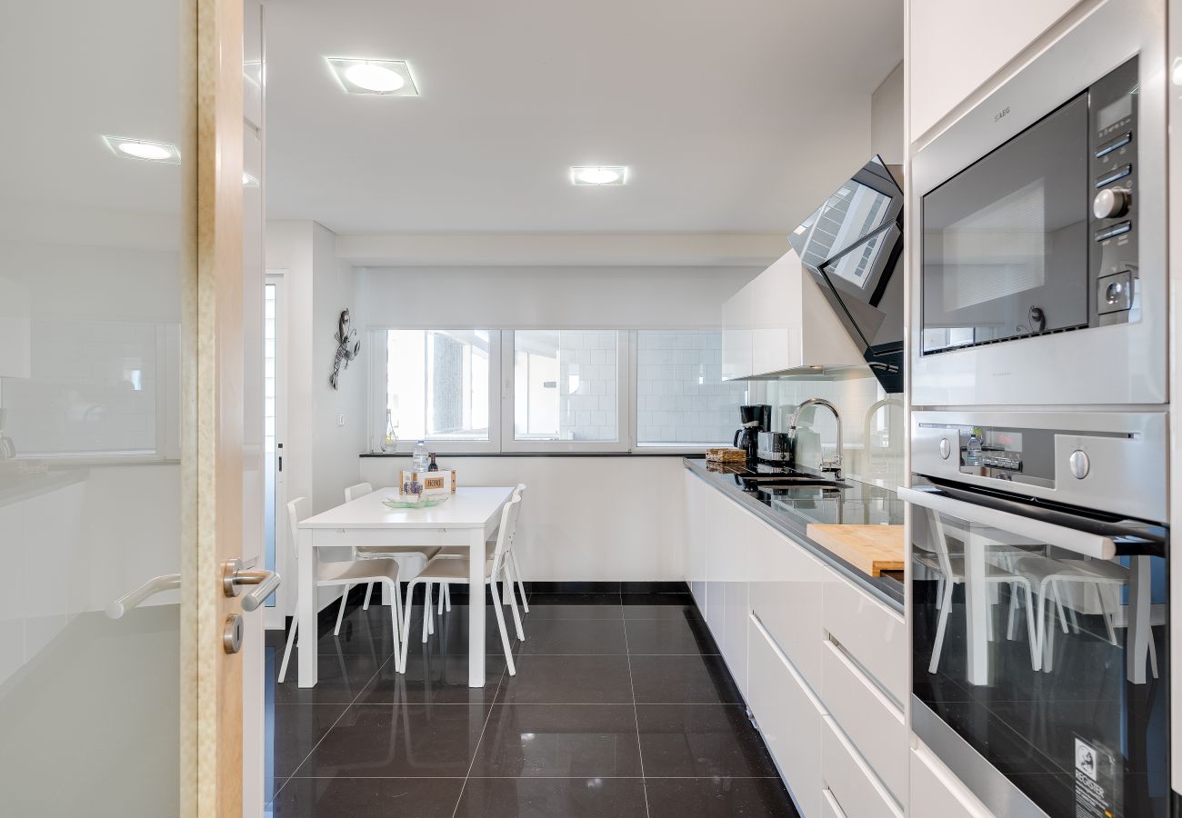 Residence in Costa de Caparica - Plazza T2 Luxury apartment whith sea view face t