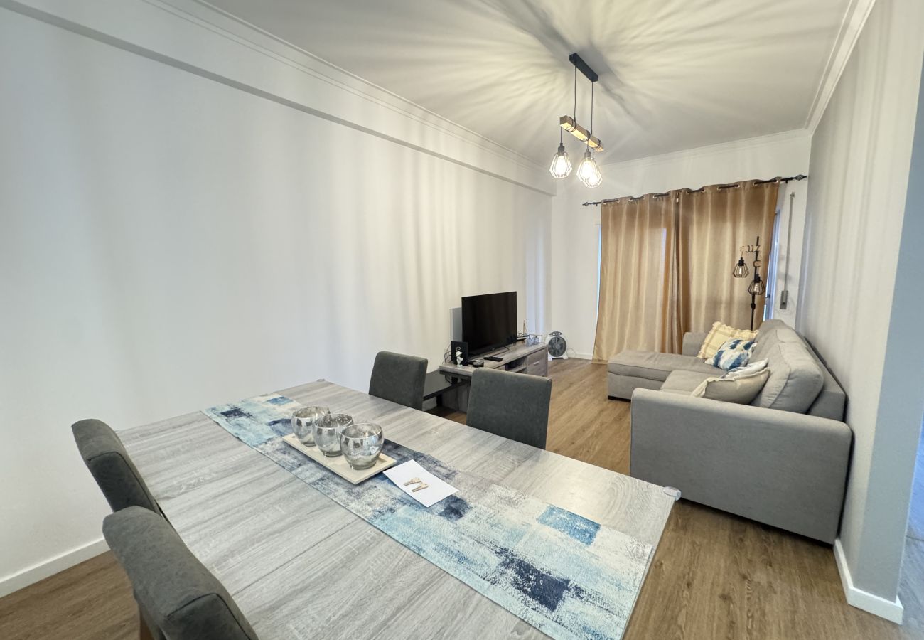 Apartment in Costa de Caparica - Cozy 2 room apartment by the beach