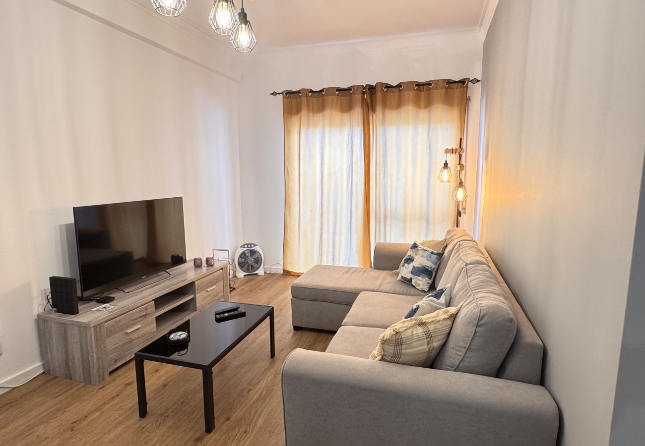 Apartment in Costa de Caparica - Cozy 2 room apartment by the beach