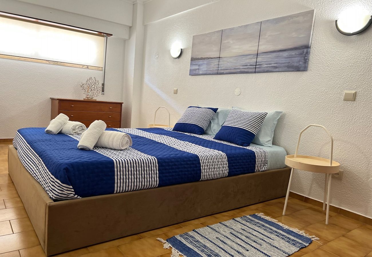 Apartamento en Costa de Caparica - 203 · Apartamento encantador com piscina em C. Cap