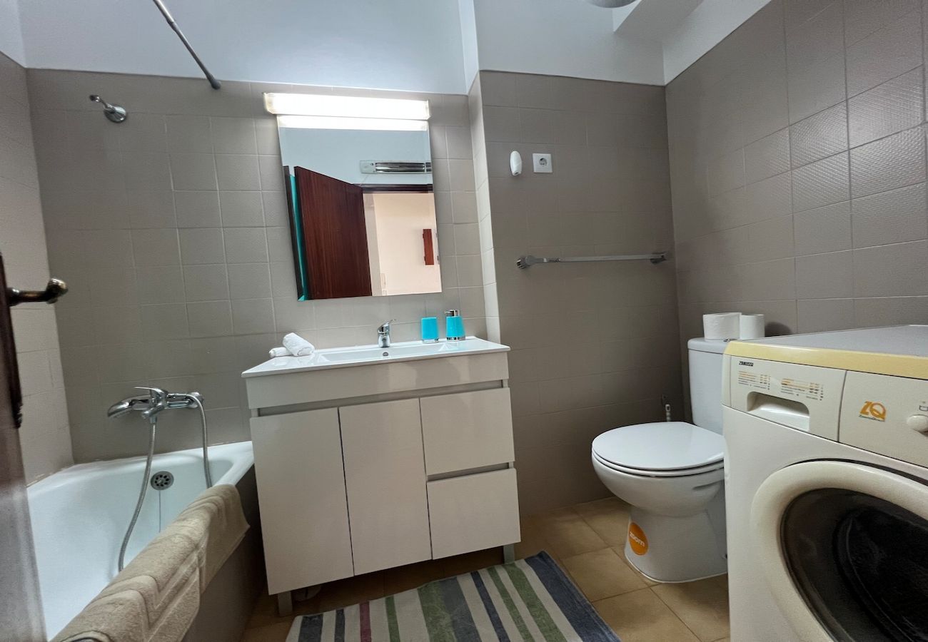 Apartamento en Costa de Caparica - 203 · Apartamento encantador com piscina em C. Cap