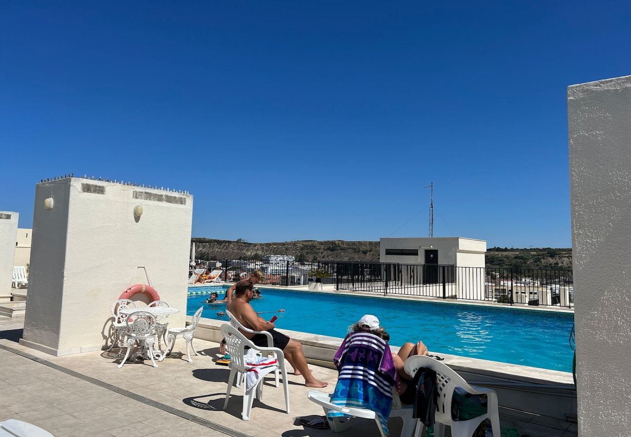 Apartamento en Costa de Caparica - 203 · Apartamento encantador com piscina em C. Cap