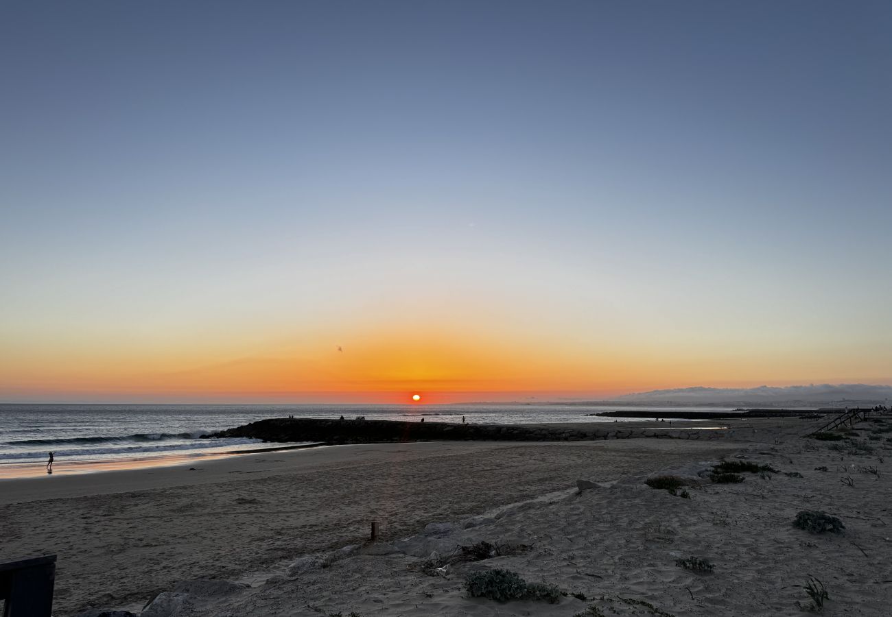 Apartamento en Costa de Caparica - Sol e Piscina na Caparica